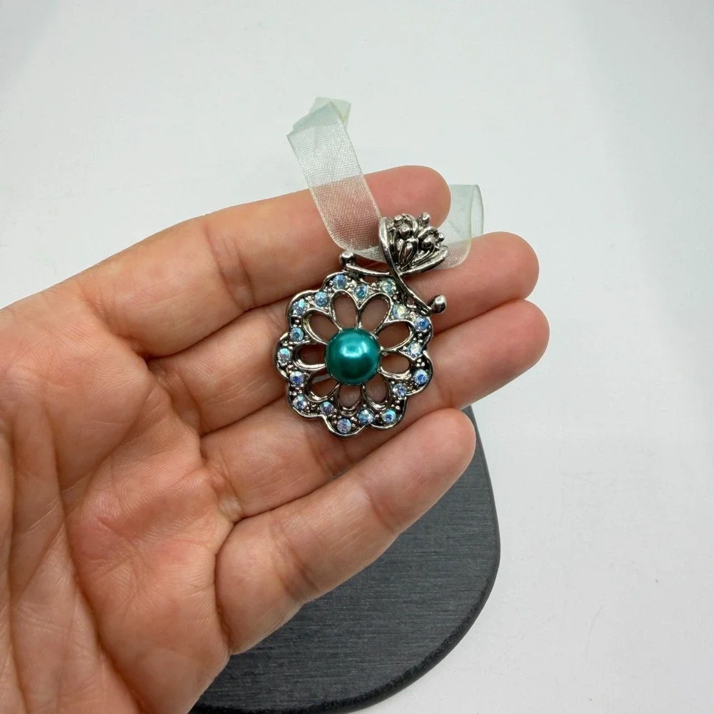 Necklace Teal Faux Pearl AB Rhinestone Silver Tone Flower Organza Ribbon Boho